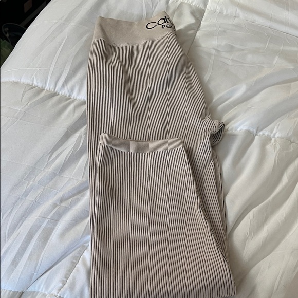 Calvin Klein Performance Beige and Black Striped Leggings - Picture 2 of 2